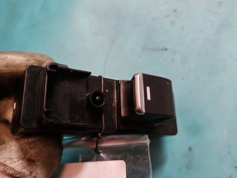 Блок кнопок склопідйомників Mazda CX-5 KA1G66380 — фото деталі 4
