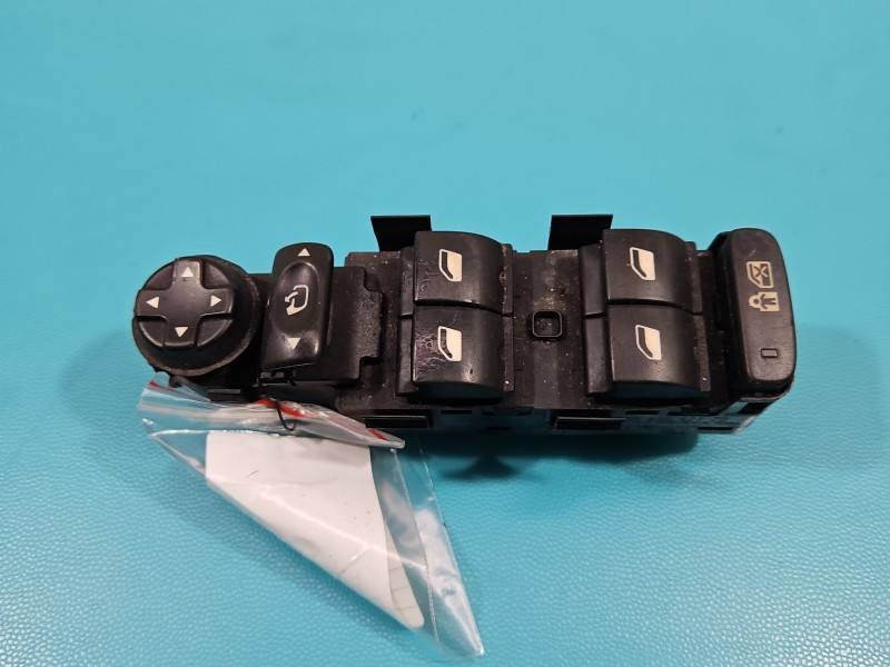 Блок кнопок стеклоподъемников Peugeot 5008 96650621ZD — фото детали 2
