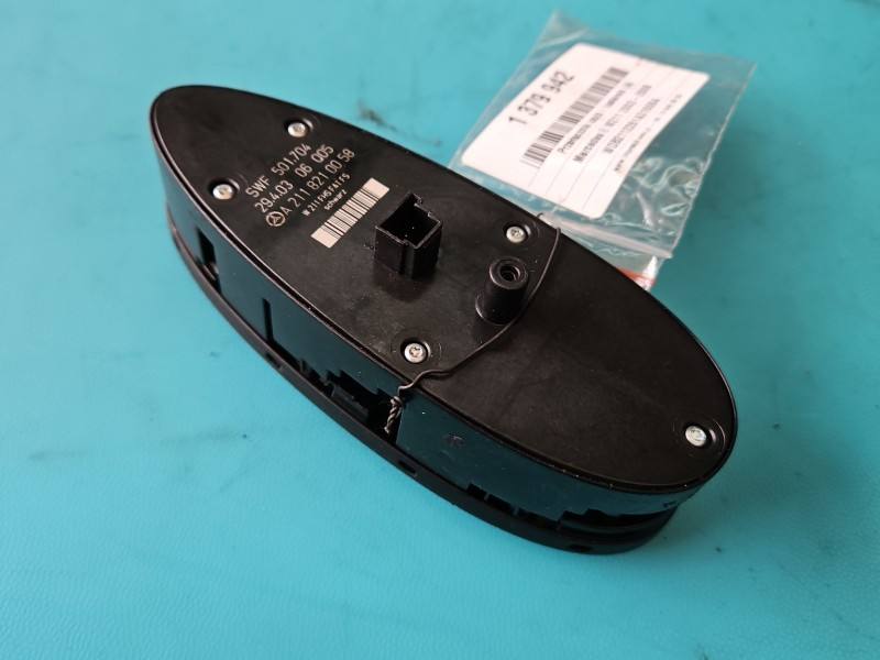 Блок кнопок склопідйомників Mercedes E W211 A2118210058 — фото деталі 3
