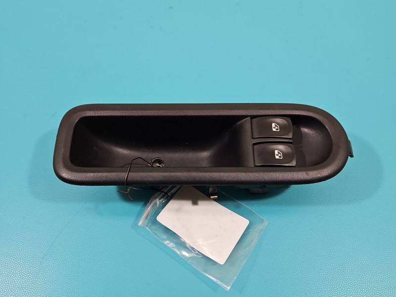 Блок кнопок склопідйомників Renault Twingo 8200356513 — фото деталі 2