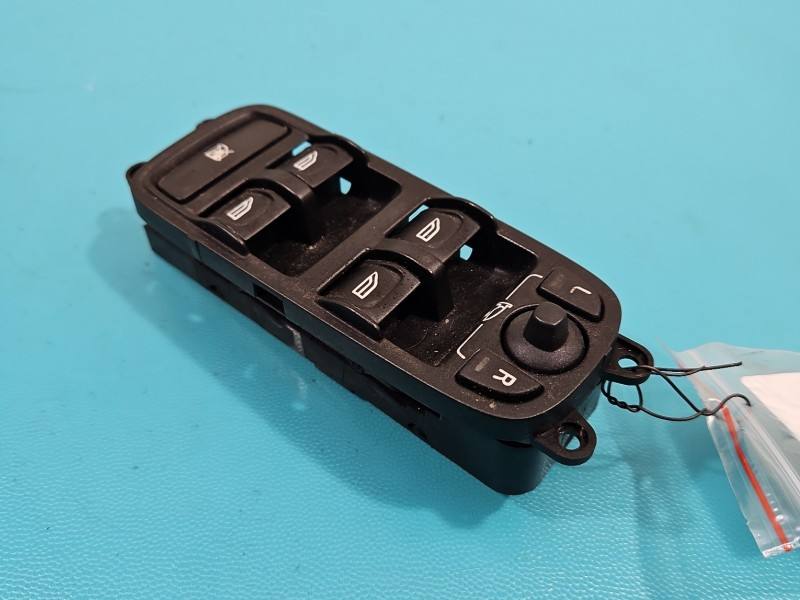 Блок кнопок стеклоподъемников Volvo XC60 31295118AA