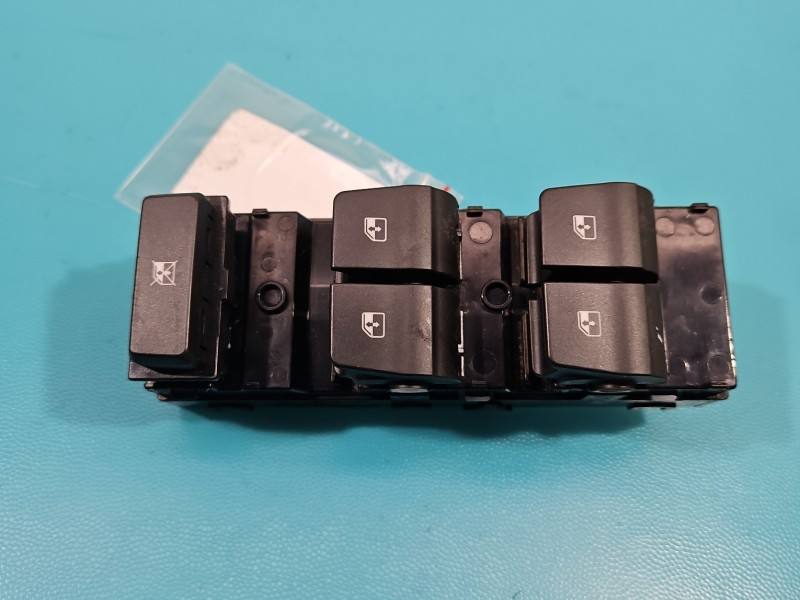 Блок кнопок стеклоподъемников Hyundai I30 93571G3030 — фото детали 2