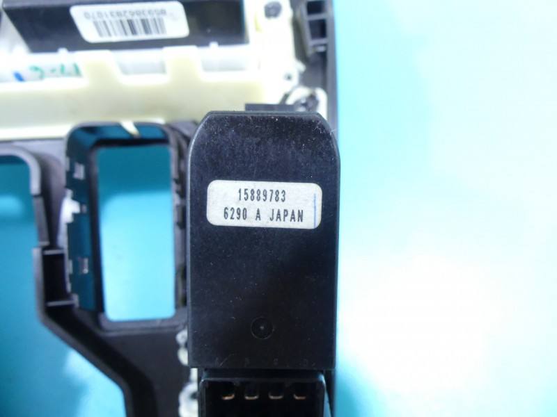 Блок кнопок склопідйомників Suzuki XL 7 15889784 — фото деталі 4