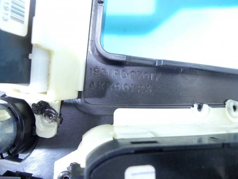 Блок кнопок склопідйомників Suzuki XL 7 15889784 — фото деталі 6