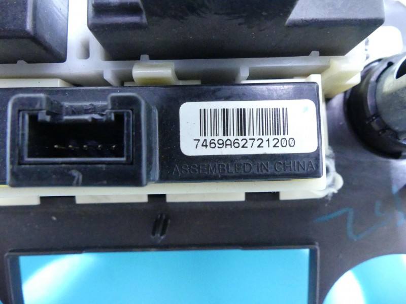 Блок кнопок склопідйомників Suzuki XL 7 15889784 — фото деталі 8