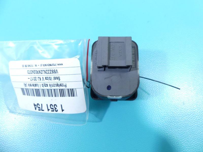 Блок кнопок склопідйомників Seat Ibiza 6F0959566 — фото деталі 3