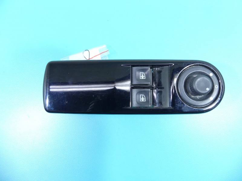 Блок кнопок склопідйомників Renault Clio 254118722R — фото деталі 2