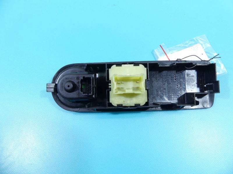 Блок кнопок склопідйомників Renault Clio 254118722R — фото деталі 5