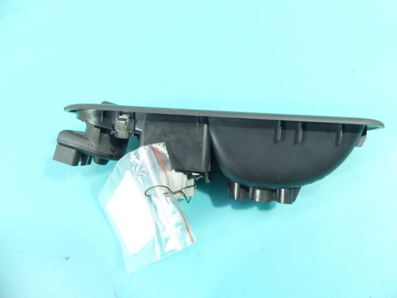 Блок кнопок стеклоподъемников Renault Clio 8200356515B — фото детали 4