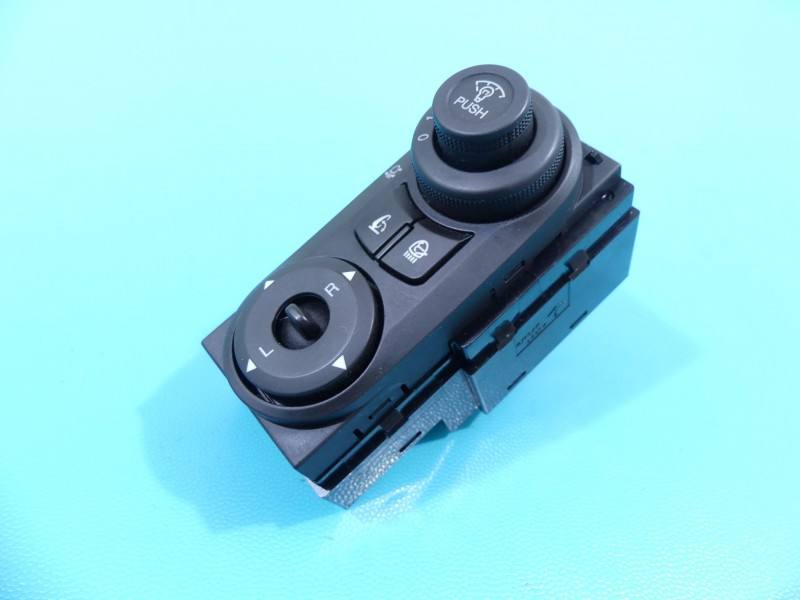 Блок кнопок склопідйомників Chevrolet Captiva 46222G10