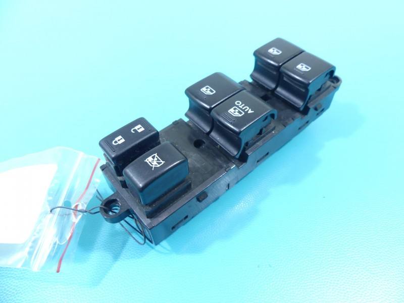 Блок кнопок стеклоподъемников Subaru Legacy 83071AJ240