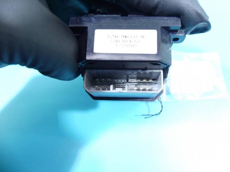 Блок кнопок склопідйомників Honda Insight 35750-TM8-G11-M2 — фото деталі 5