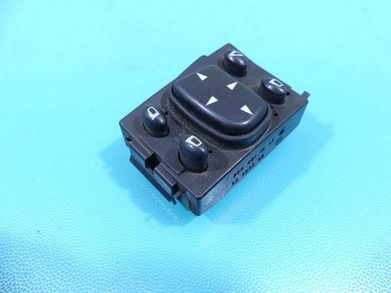 Блок кнопок склопідйомників Mercedes S W220 2208211551