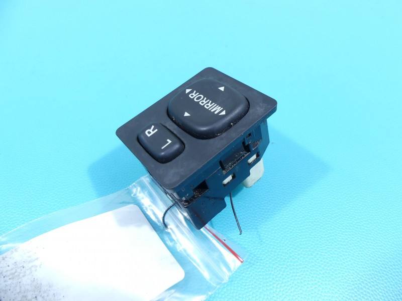 Блок кнопок склопідйомників Toyota Rav4