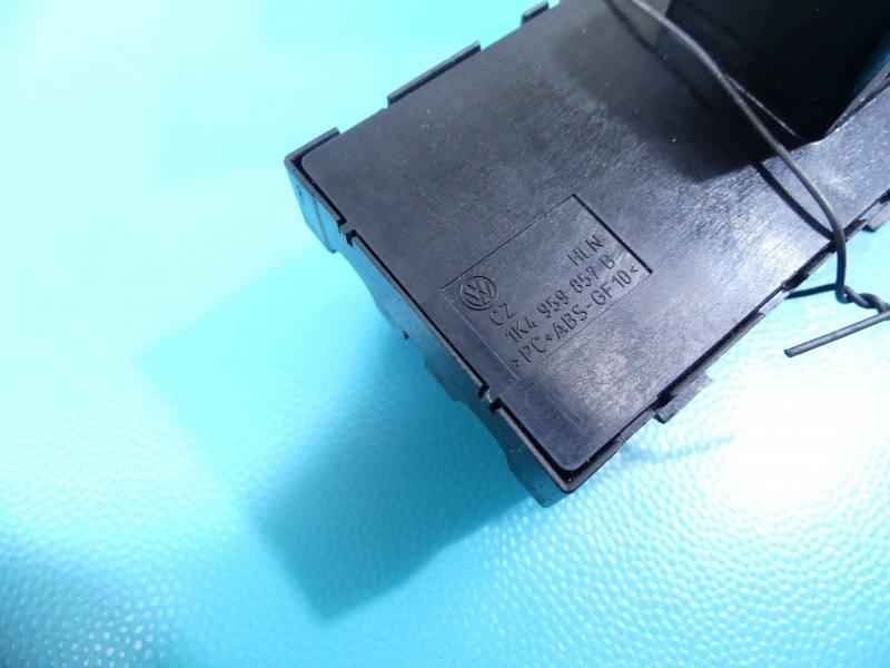Блок кнопок склопідйомників Volkswagen Jetta 1K4959857B — фото деталі 5