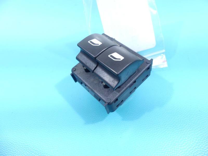 Блок кнопок склопідйомників Peugeot 208 96664313ZD