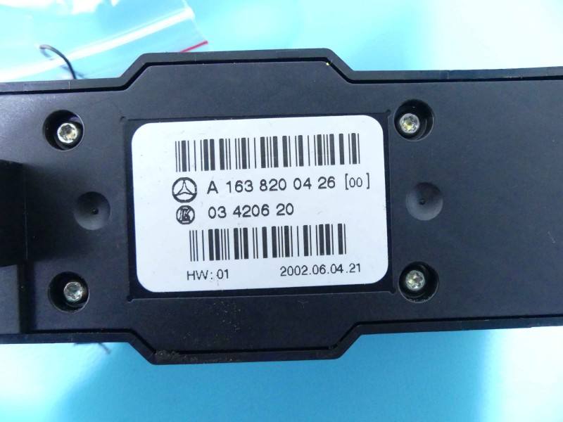 Блок кнопок склопідйомників Mercedes ML W163 A1638200426 — фото деталі 4