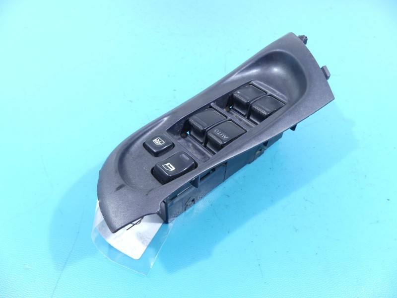 Блок кнопок стеклоподъемников Nissan Almera