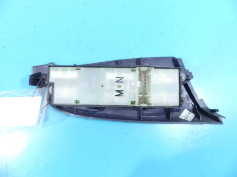 Блок кнопок стеклоподъемников Nissan Almera — фото детали 3