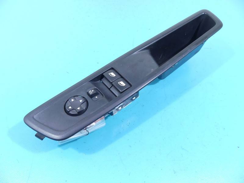 Блок кнопок склопідйомників Toyota Proace City 96784561ZD