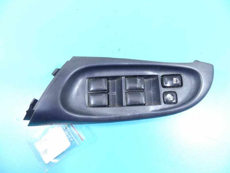 Блок кнопок склопідйомників Nissan Almera — фото деталі 2