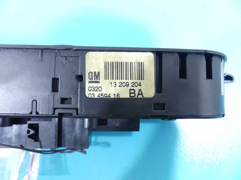 Блок кнопок склопідйомників Opel Zafira B 13209204 — фото деталі 4