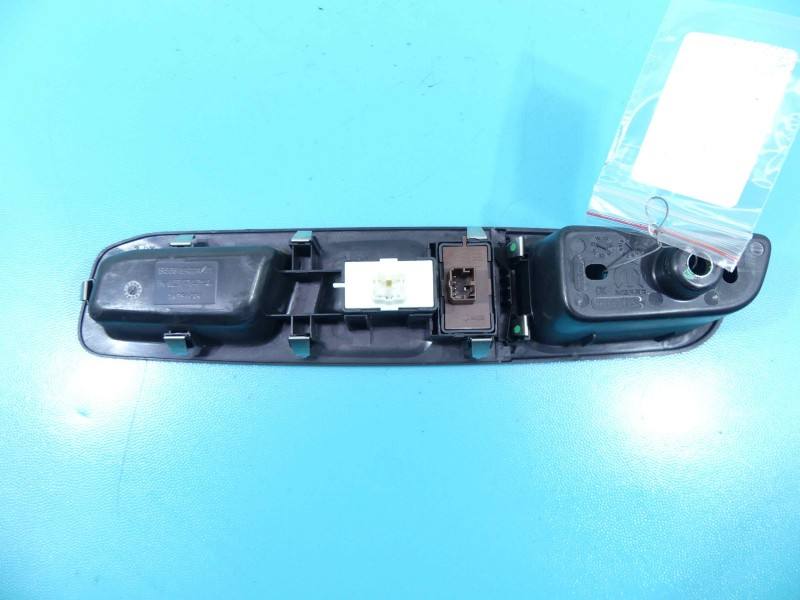 Блок кнопок склопідйомників Jeep Renegade 07356039310 — фото деталі 3