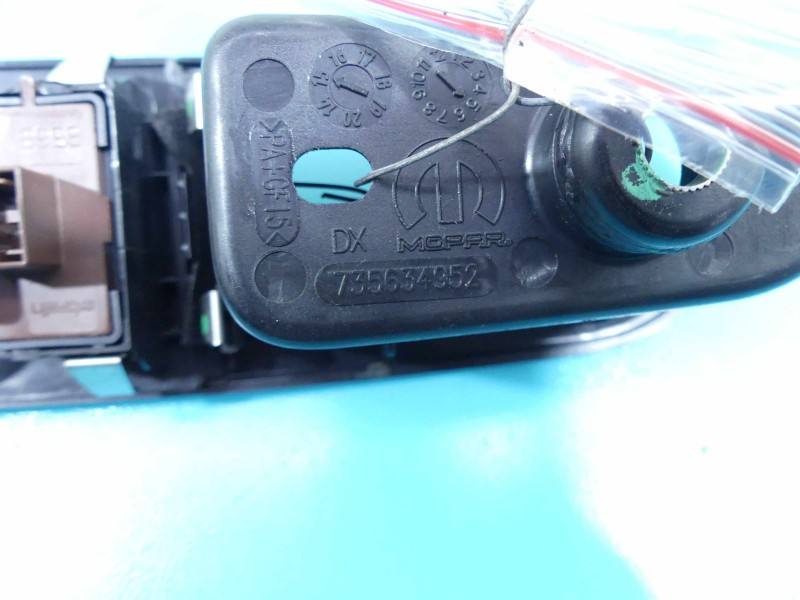Блок кнопок склопідйомників Jeep Renegade 07356039310 — фото деталі 5