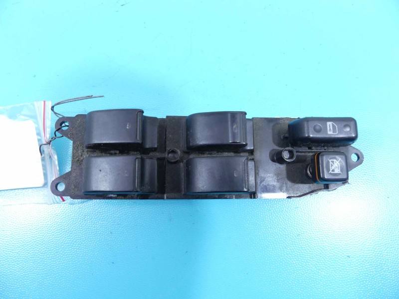 Блок кнопок склопідйомників Toyota Avensis T25 84802-05210-B0