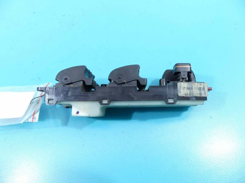 Блок кнопок склопідйомників Toyota Avensis T25 84802-05210-B0 — фото деталі 3