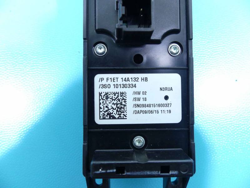Блок кнопок склопідйомників Ford C-Max 3S010130334 — фото деталі 4