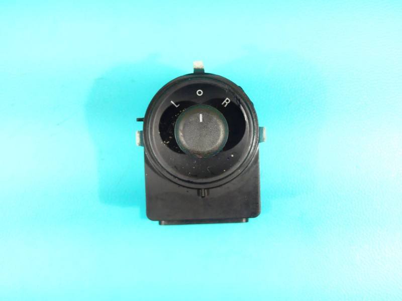 Блок кнопок склопідйомників Chevrolet Cruze 13272182