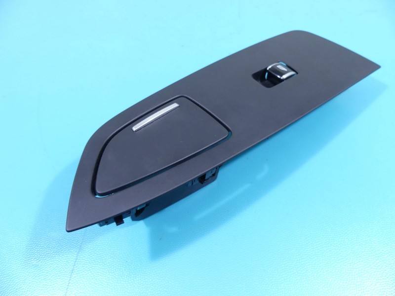 Блок кнопок склопідйомників Volvo S90 31415515