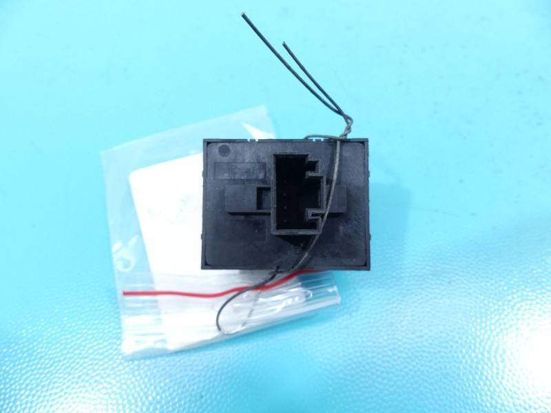 Блок кнопок стеклоподъемников Volkswagen Touran 1K3959857 — фото детали 4