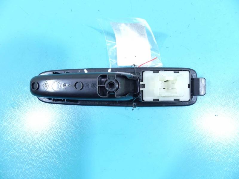 Блок кнопок склопідйомників Dacia Sandero 829600971R — фото деталі 4
