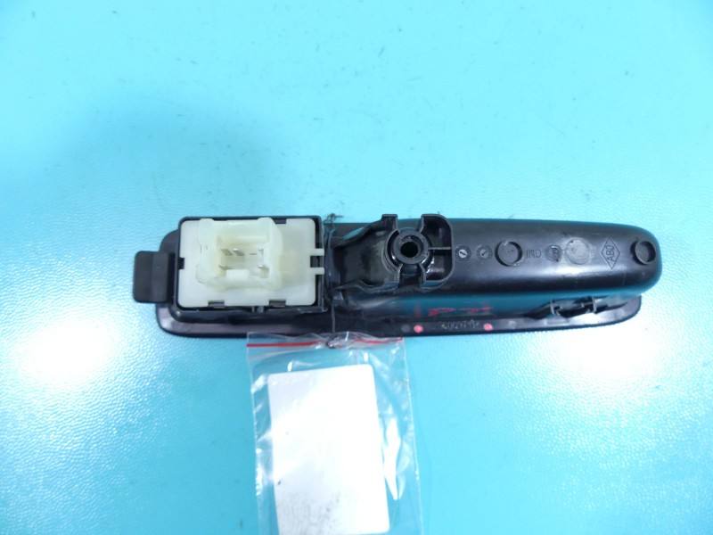 Блок кнопок склопідйомників Dacia Sandero 829600971R — фото деталі 4