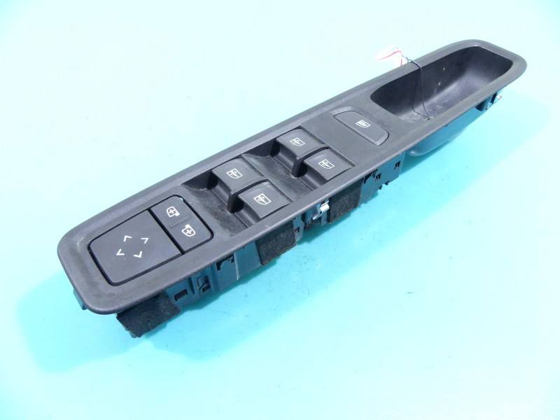Блок кнопок склопідйомників Dacia Sandero 809611146R