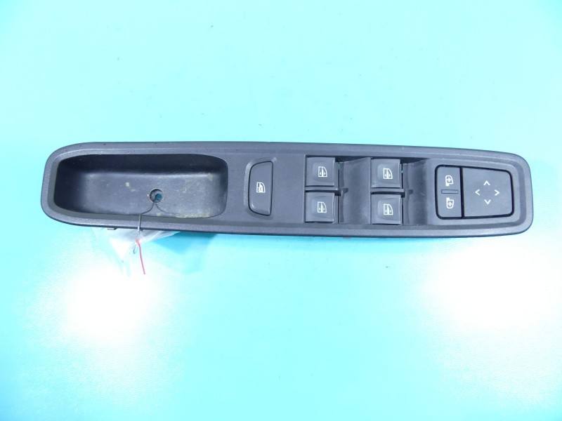Блок кнопок склопідйомників Dacia Sandero 809611146R — фото деталі 2