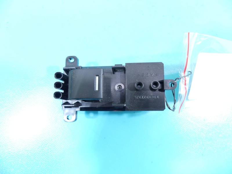 Блок кнопок склопідйомників Honda HR-V 35770-T7S-G01 — фото деталі 2