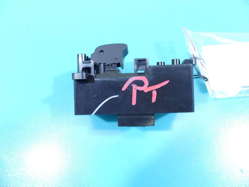 Блок кнопок склопідйомників Honda HR-V 35770-T7S-G01 — фото деталі 3