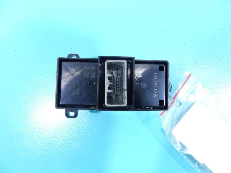 Блок кнопок склопідйомників Honda HR-V 35770-T7S-G01 — фото деталі 4