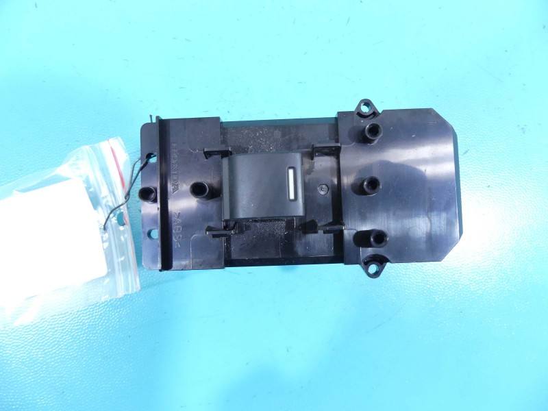Блок кнопок склопідйомників Honda HR-V 35760-T7S-E11 — фото деталі 2
