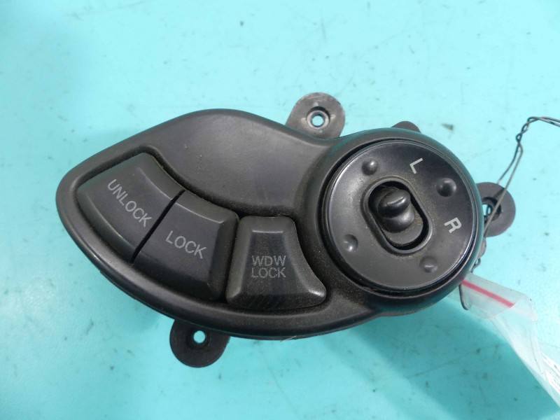 Блок кнопок склопідйомників Hyundai Santa Fe 93530-26000