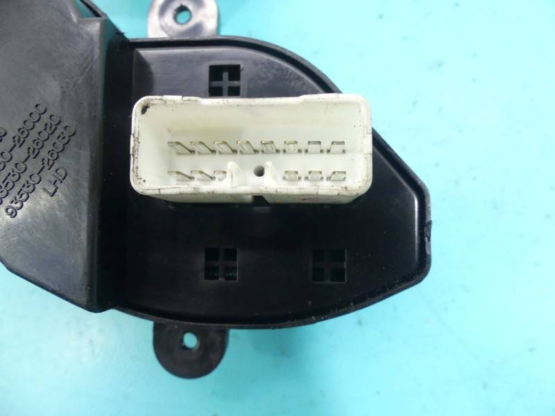 Блок кнопок склопідйомників Hyundai Santa Fe 93530-26000 — фото деталі 4