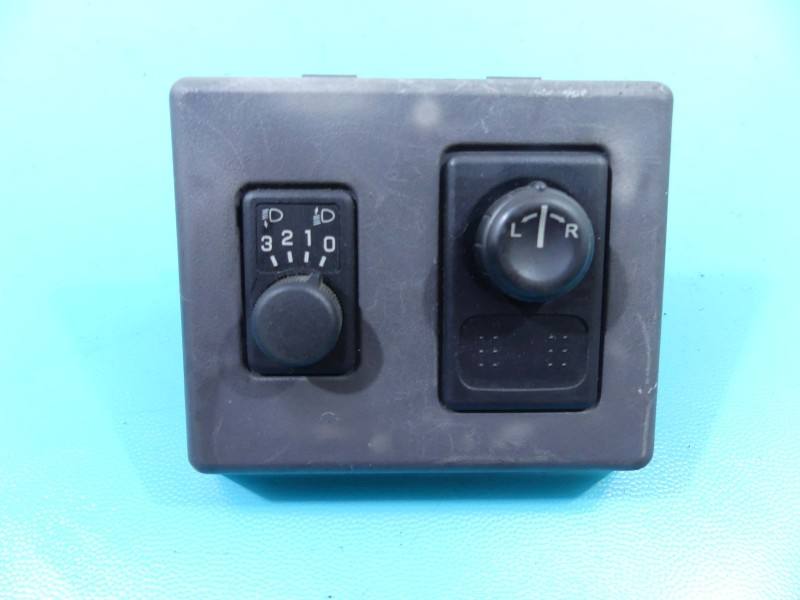 Блок кнопок стеклоподъемников Nissan Atleon 599329X500