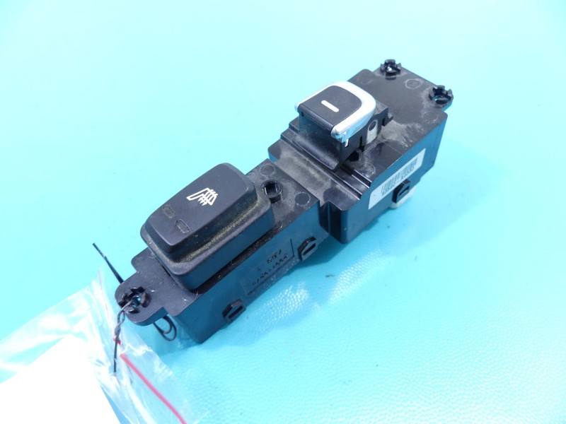 Блок кнопок склопідйомників Kia Carens 93580-A4030