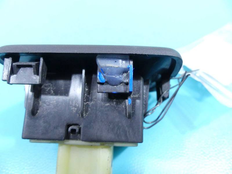 Блок кнопок стеклоподъемников Renault Trafic 809608963R — фото детали 4