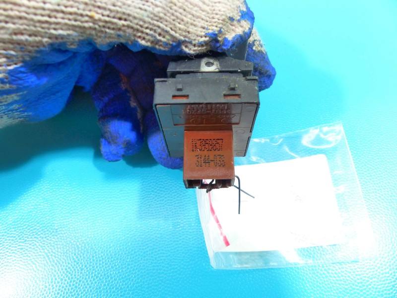 Блок кнопок стеклоподъемников Seat Altea 1K3859857 — фото детали 6