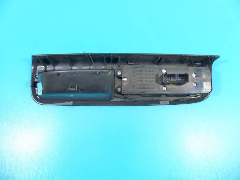 Блок кнопок склопідйомників Volvo V50 30710787 — фото деталі 3