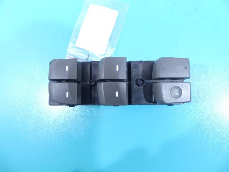 Блок кнопок стеклоподъемников Hyundai Elantra 93570-3X031RAS